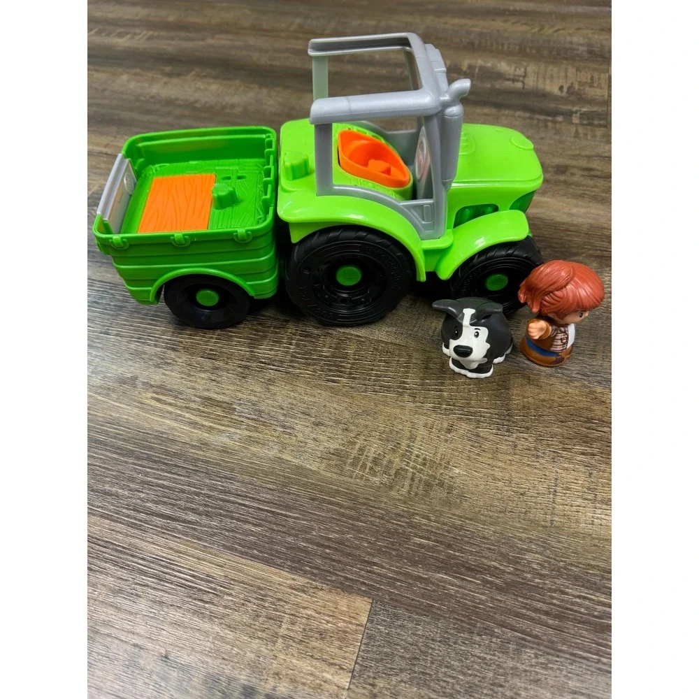 Fisher-Price Little People Caring for Animals Tractor Green with Trailer Dog Fig